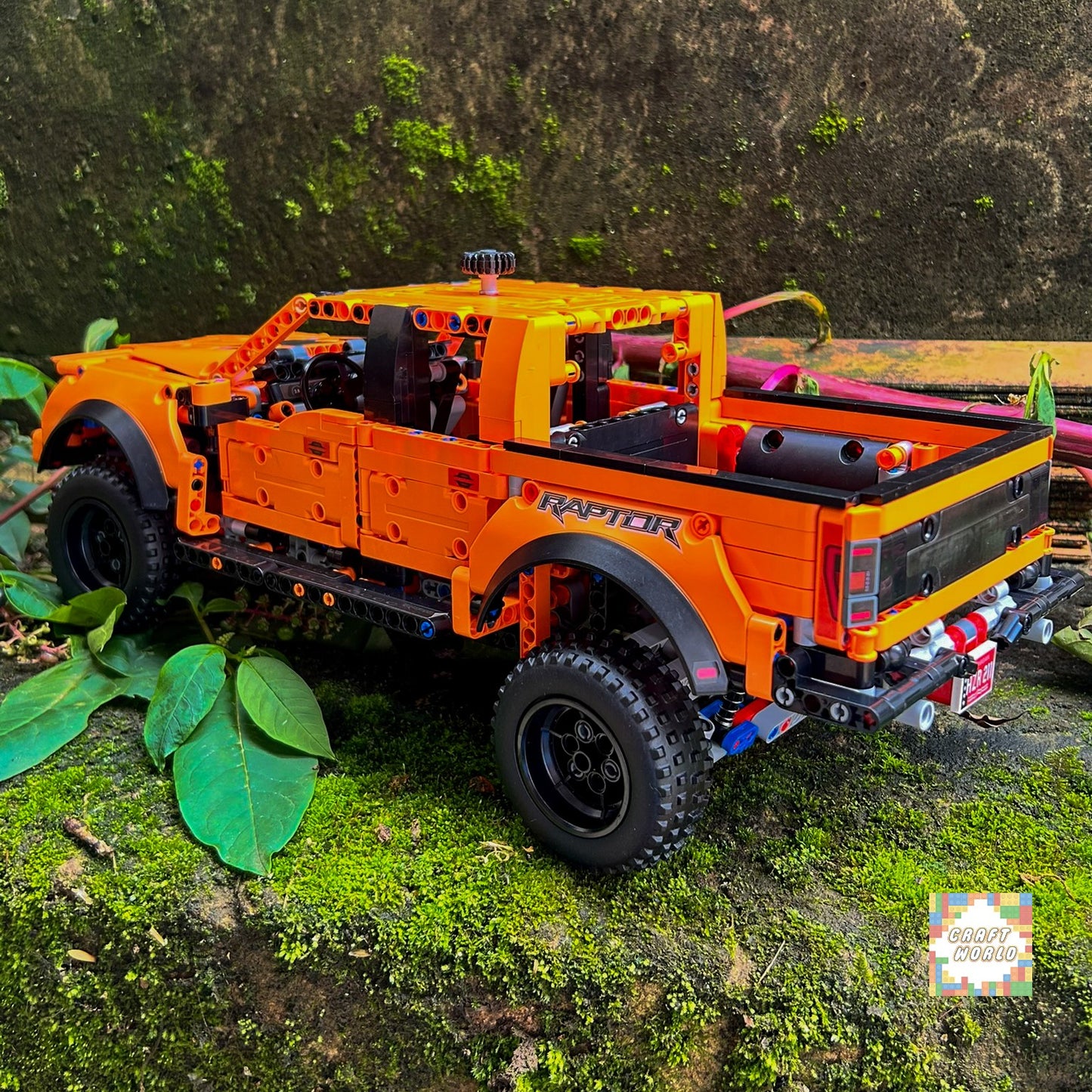 Ford F-150 raptor (1379 peças)