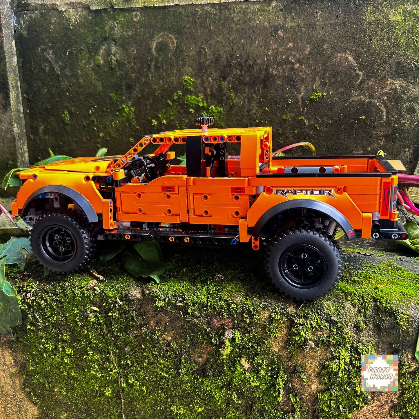 Ford F-150 raptor (1379 peças)